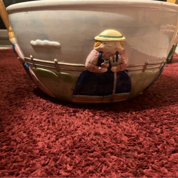 Large bowl. - Picture 2 of 5